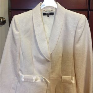 Alex Marie White Skirt Suit
